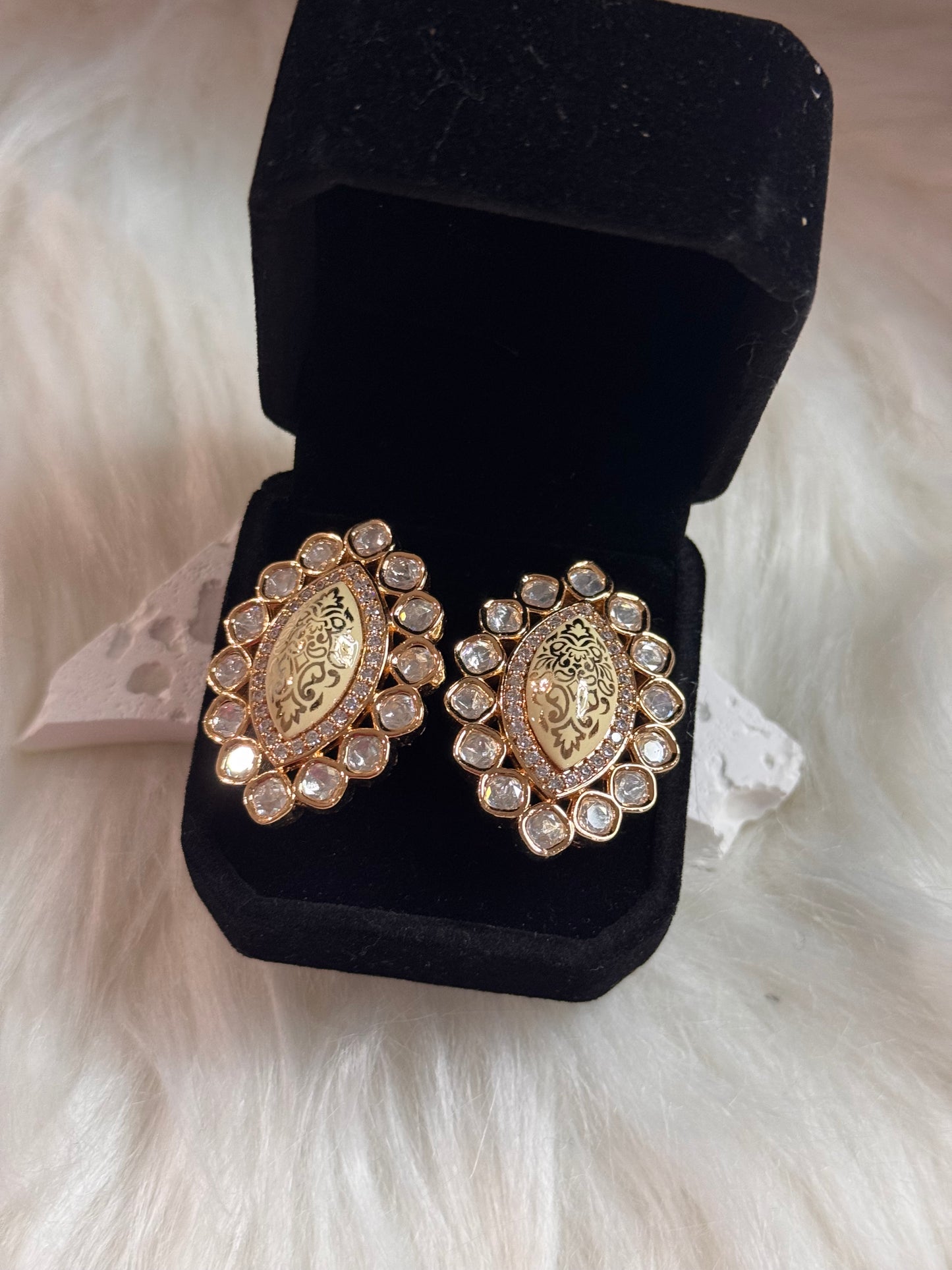 FMC864 - Uncut Kundan Stud Earrings