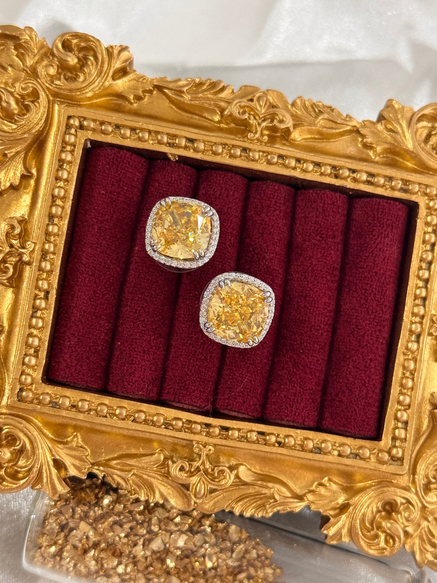 FMC1017 - WGP Swarovski Stud Earrings