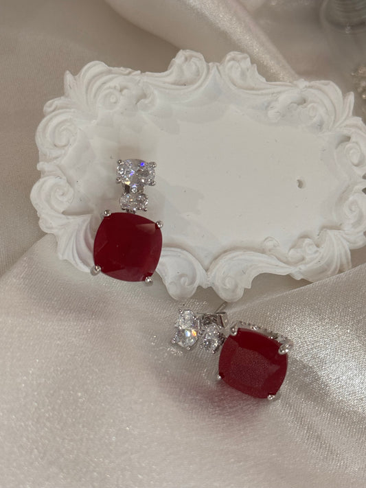 FMC943 - WGP Diamond Like Stud Earrings