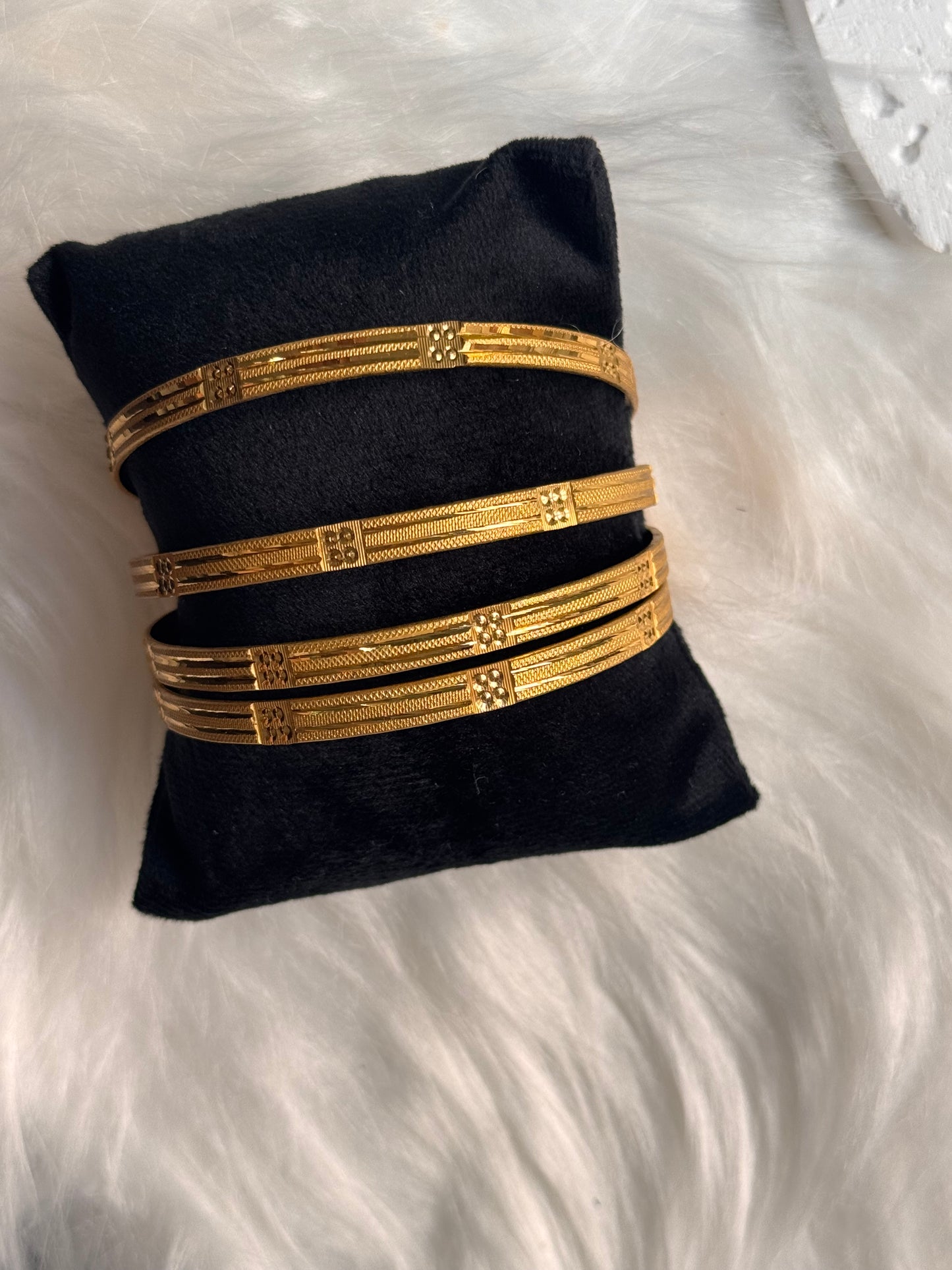 FMC2793 - Gold Foaming Kangan