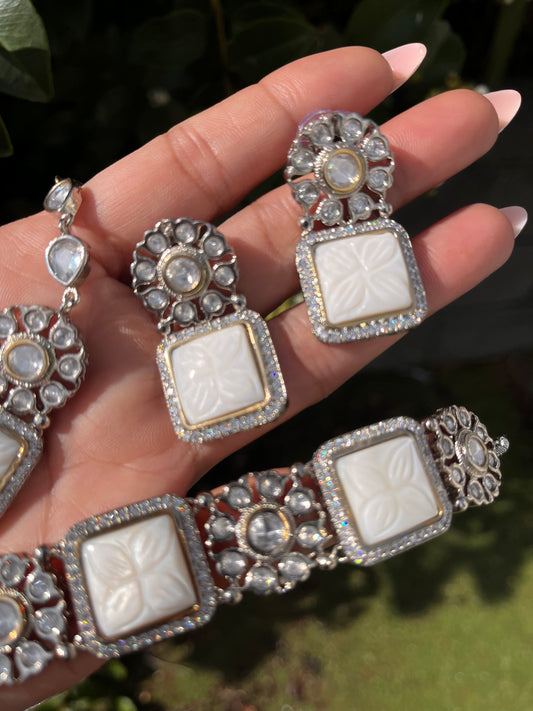 FMC121 - Uncut Diamond Choker Necklace