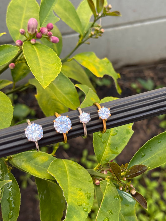 FMC345 - Solitaire Style Ring