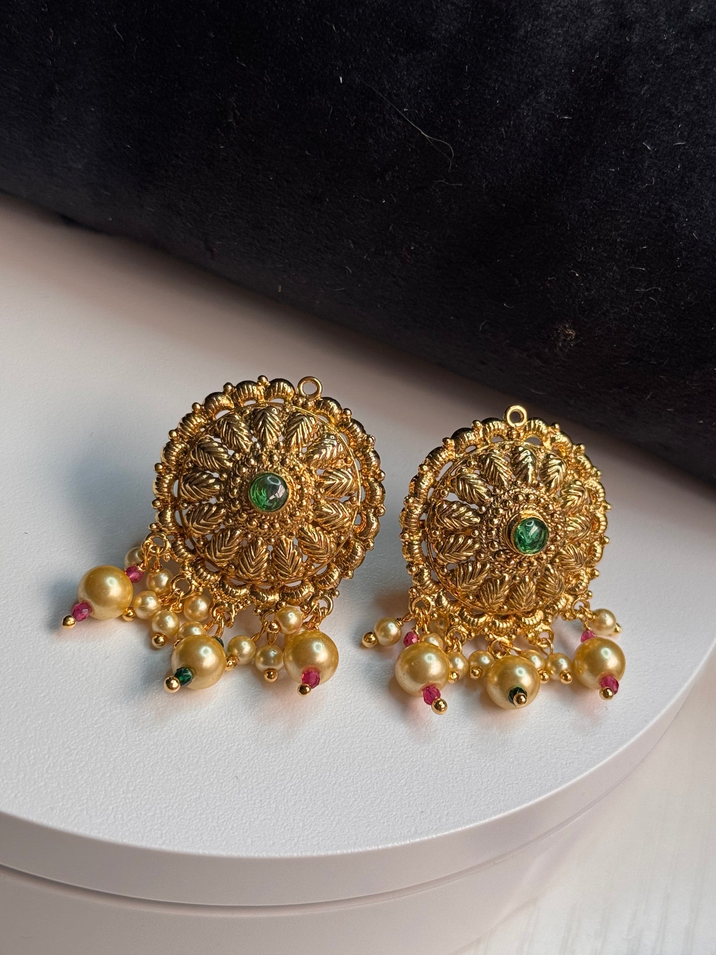 FMC705 - Antique Gold Plated Studs