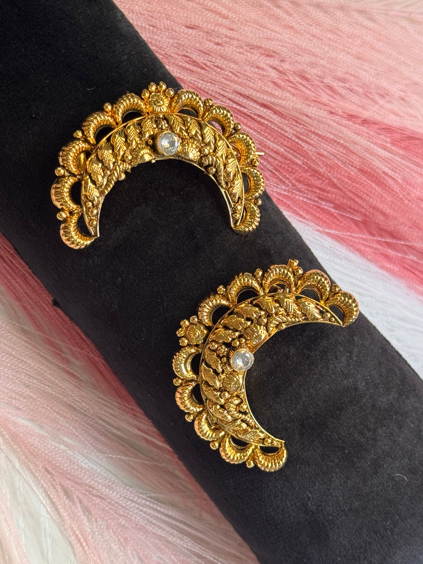 FMC865 - Antique Gold Plated Hair Clips