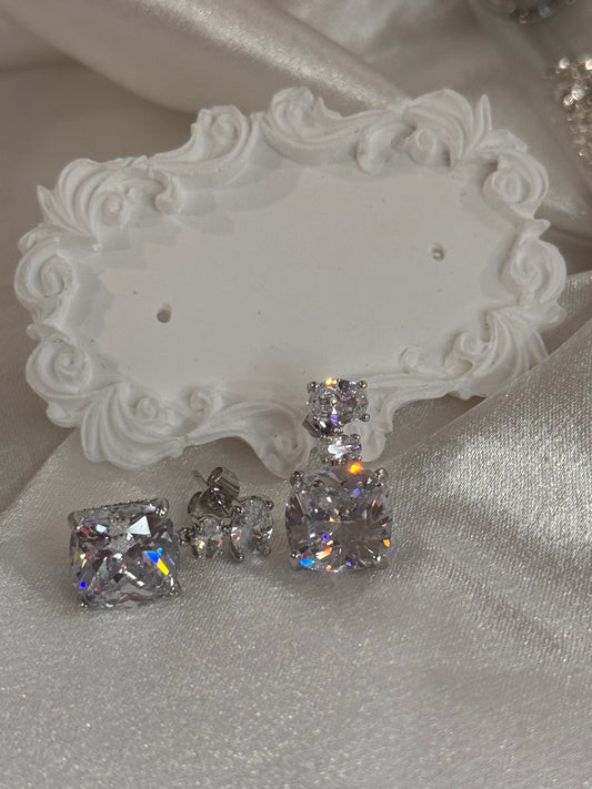 FMC943 - WGP Diamond Like Stud Earrings