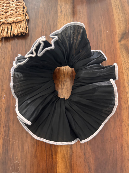 Scrunchie 😇 Goodie