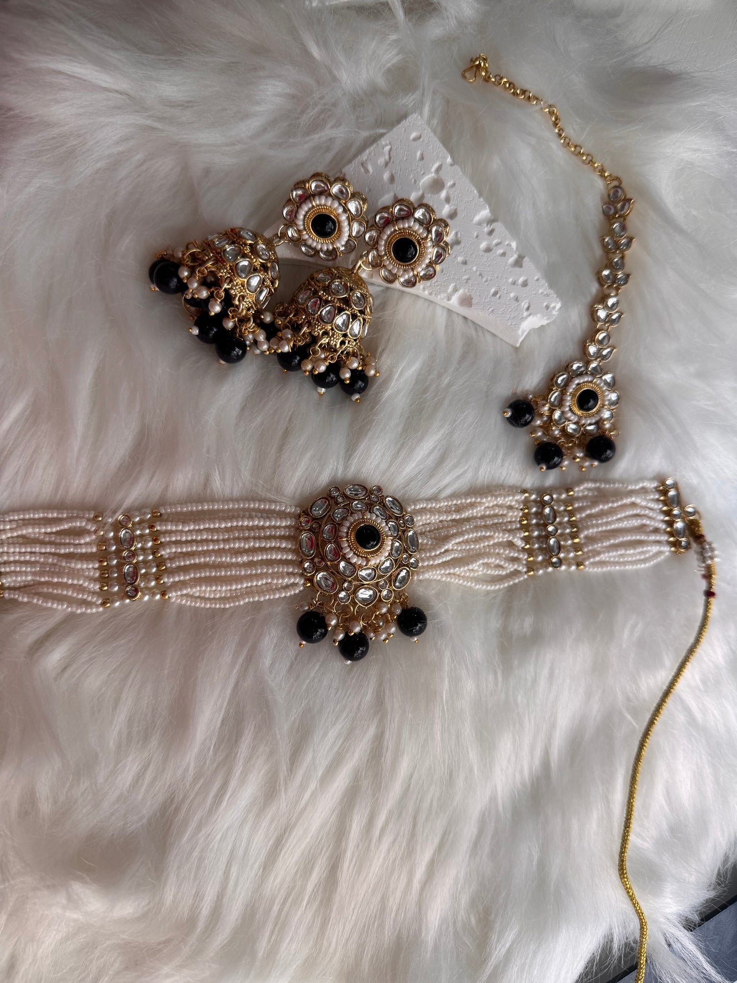 FMC425 - Kundan Chokar Necklace