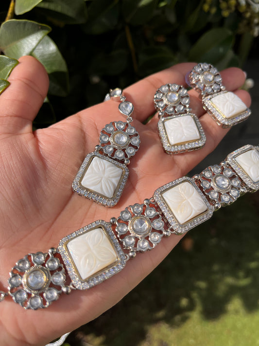 FMC121 - Uncut Diamond Choker Necklace