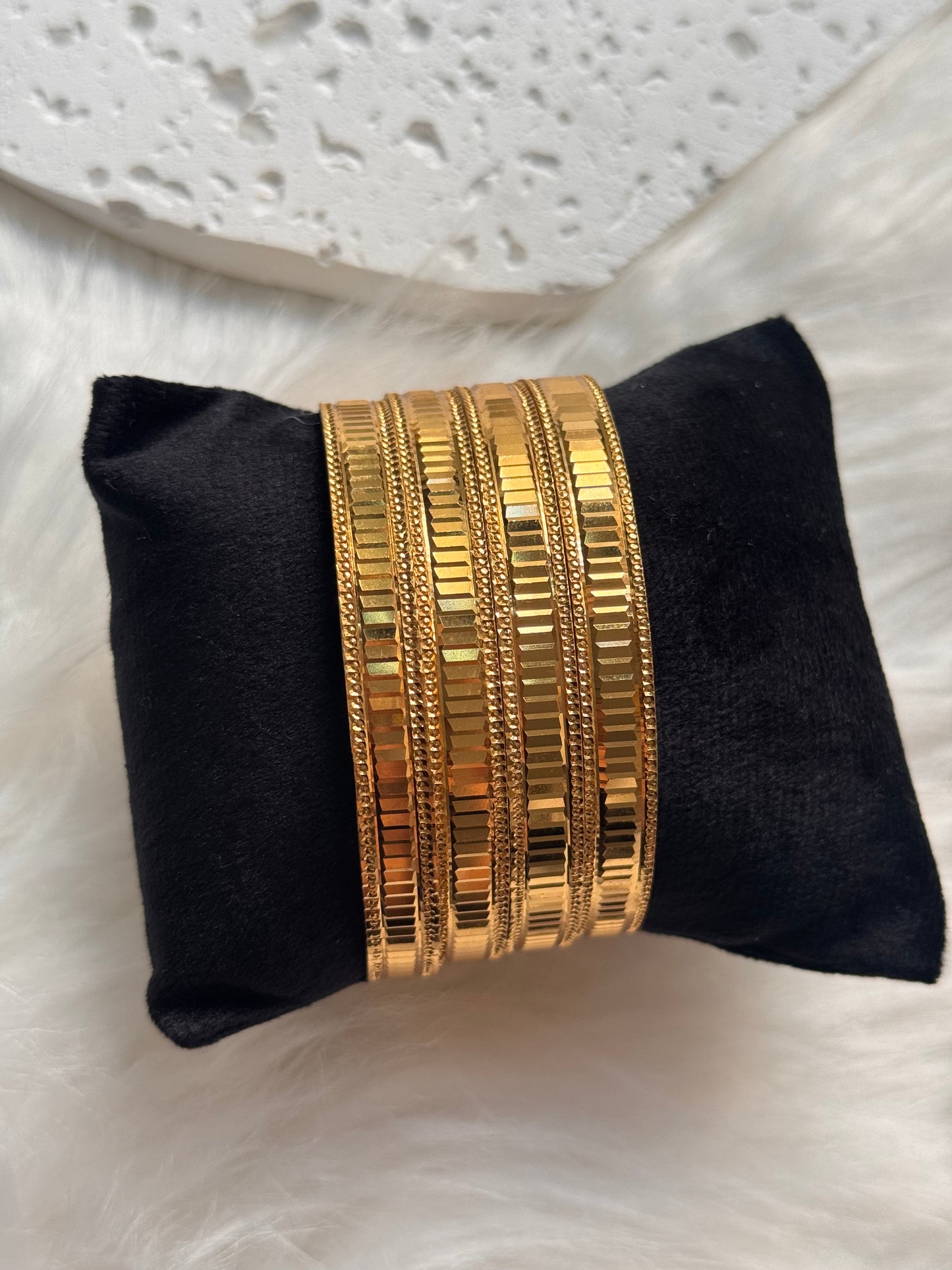 FMC2820 - Gold Foaming Kangan