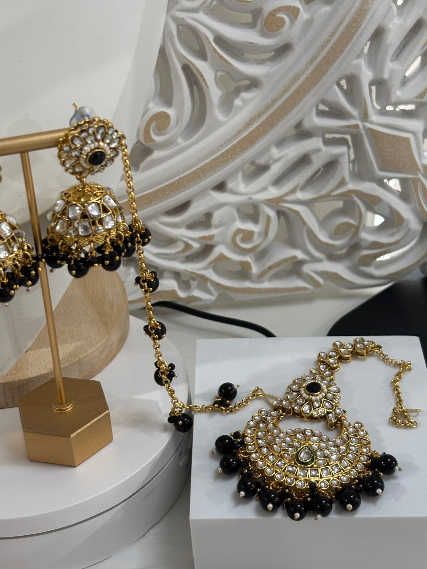 FMC535 - Jhumki Tikka Set