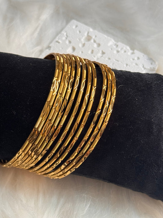 FMC2522 - Gold Foaming Bangles