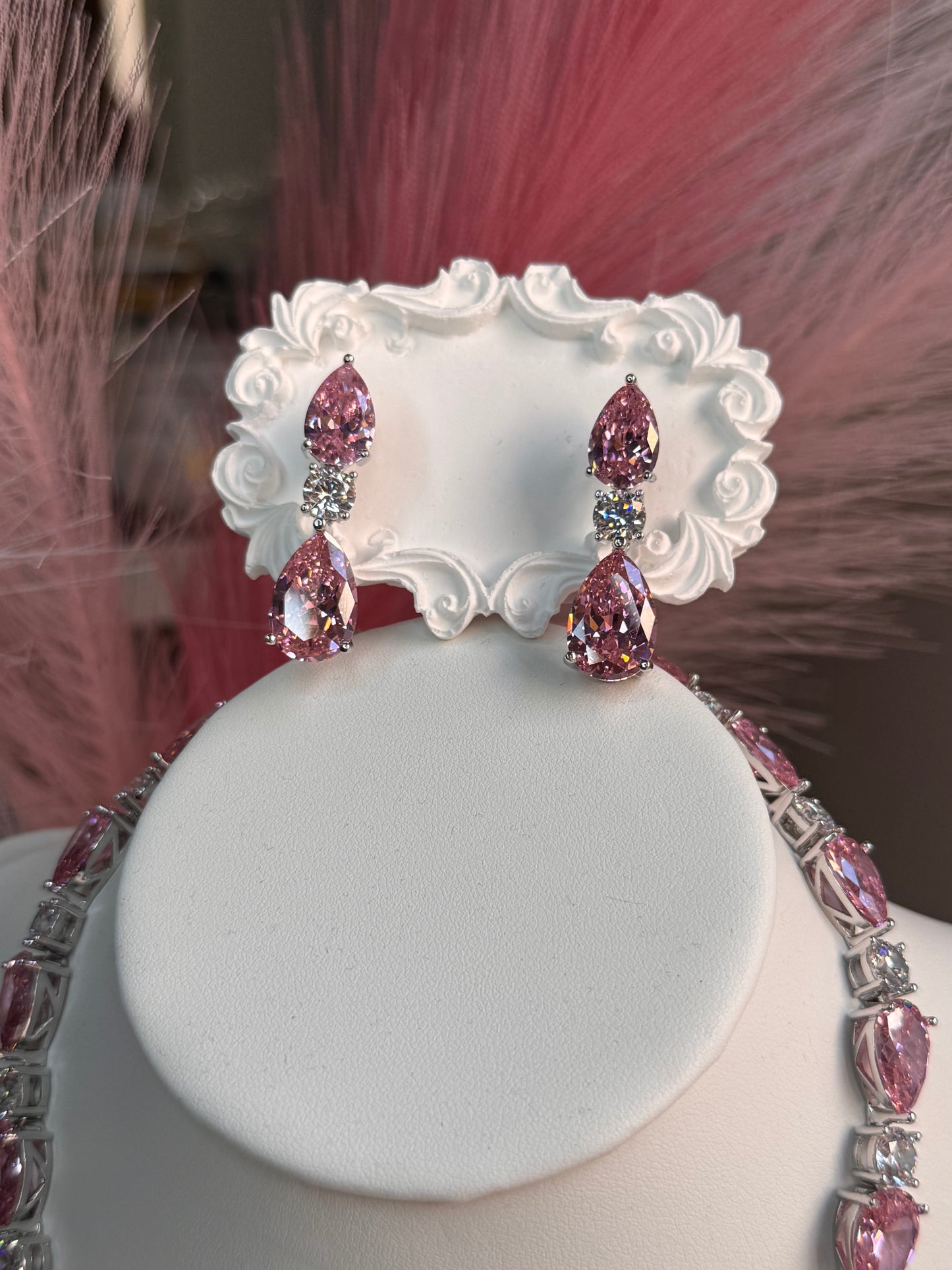 FMC6754 - WGP Swarovski Crystal Stone Necklace