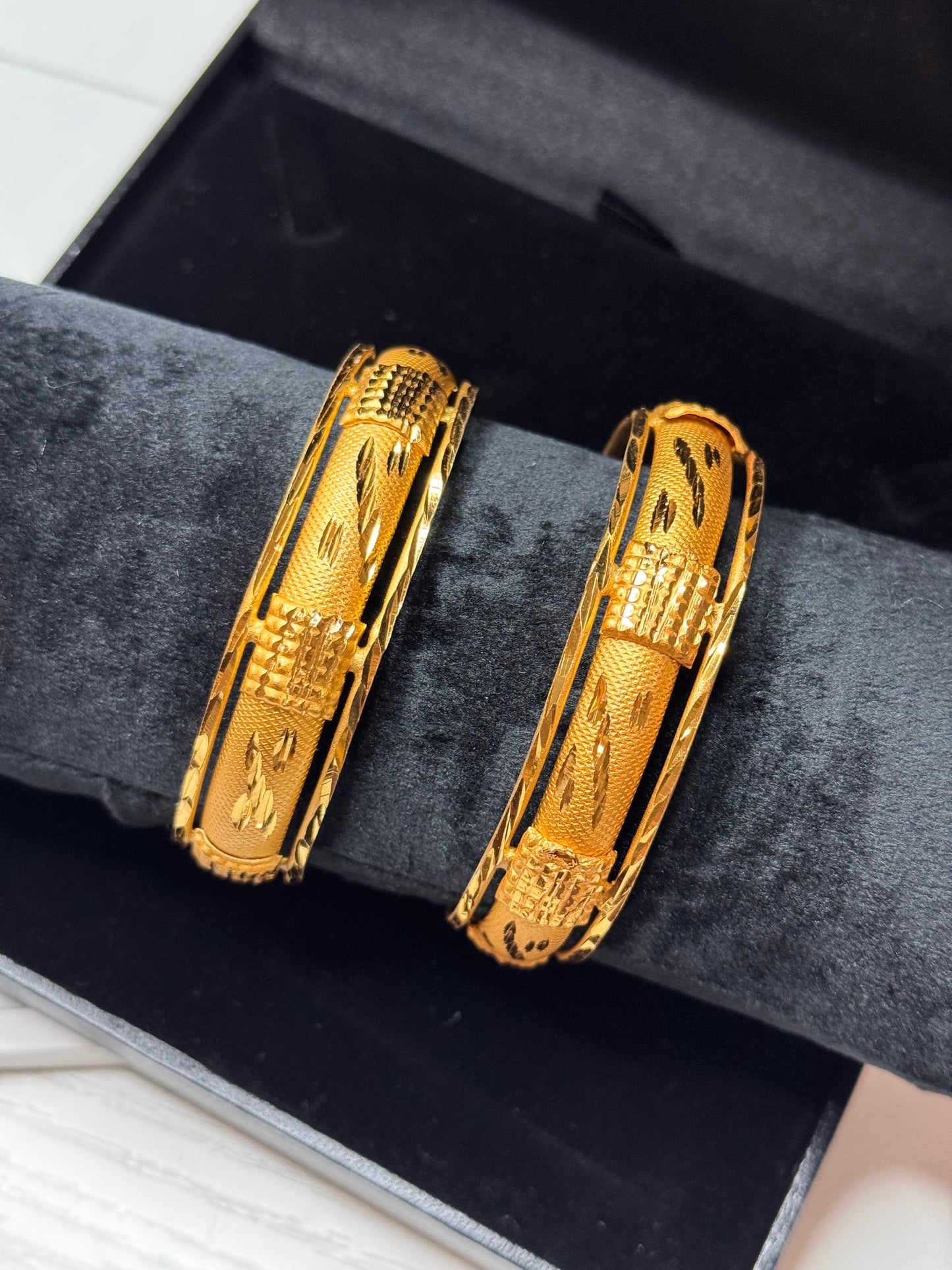 FMC2520 - Gold Foaming Kangan