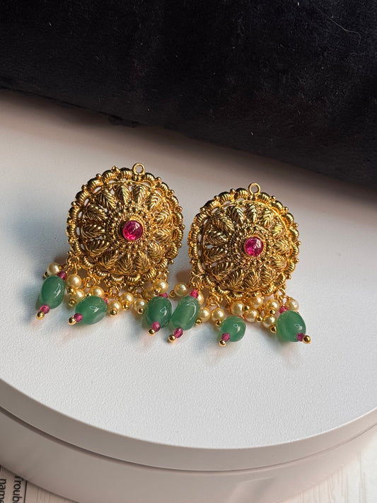 FMC705 - Antique Gold Plated Studs