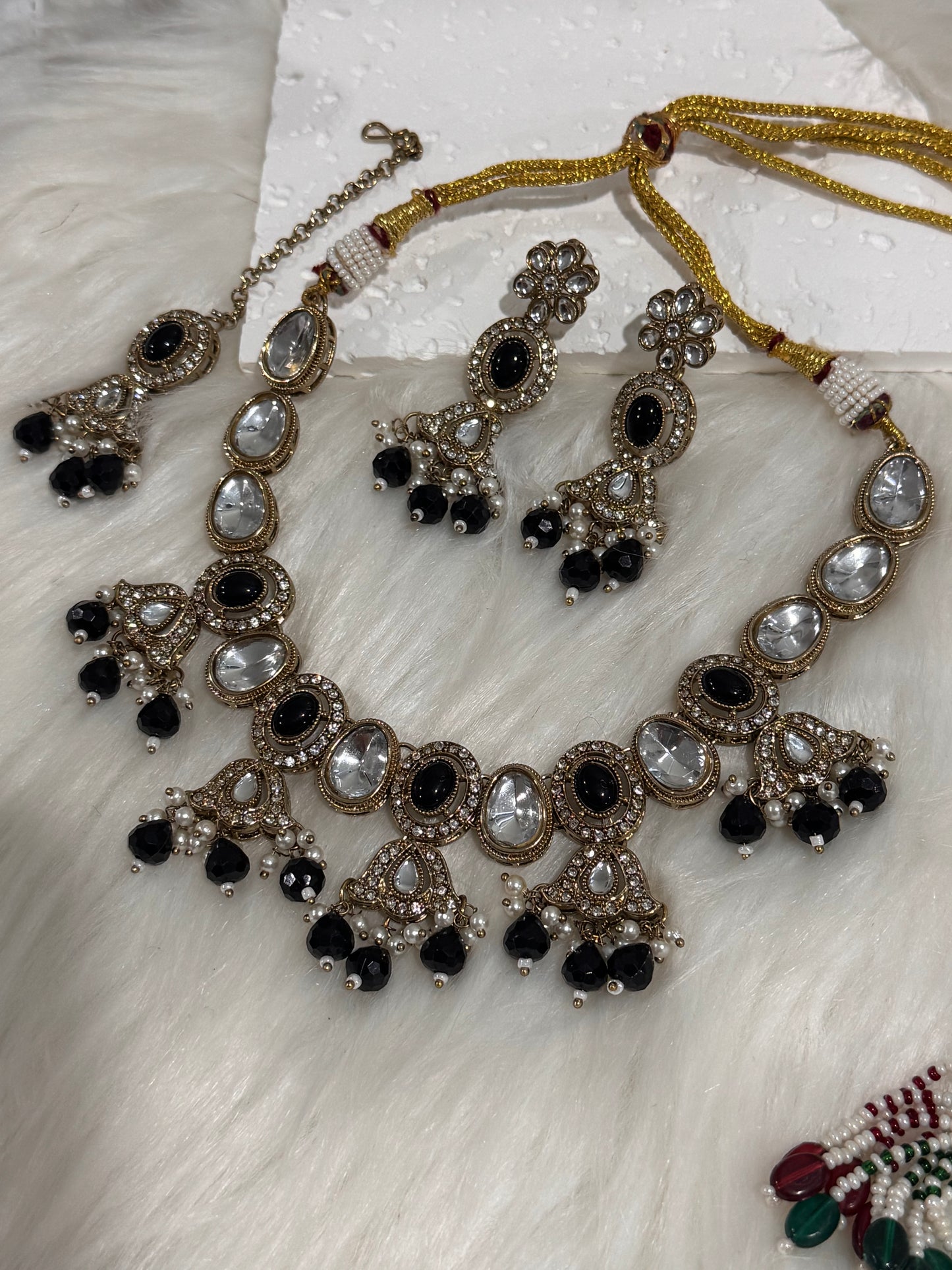 FMC656 - Kundan Necklace