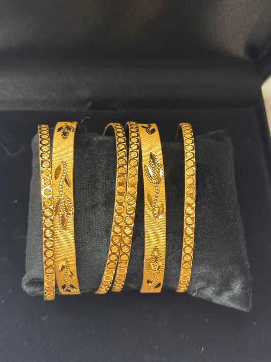 FMC2050 - Gold Foaming Bangles