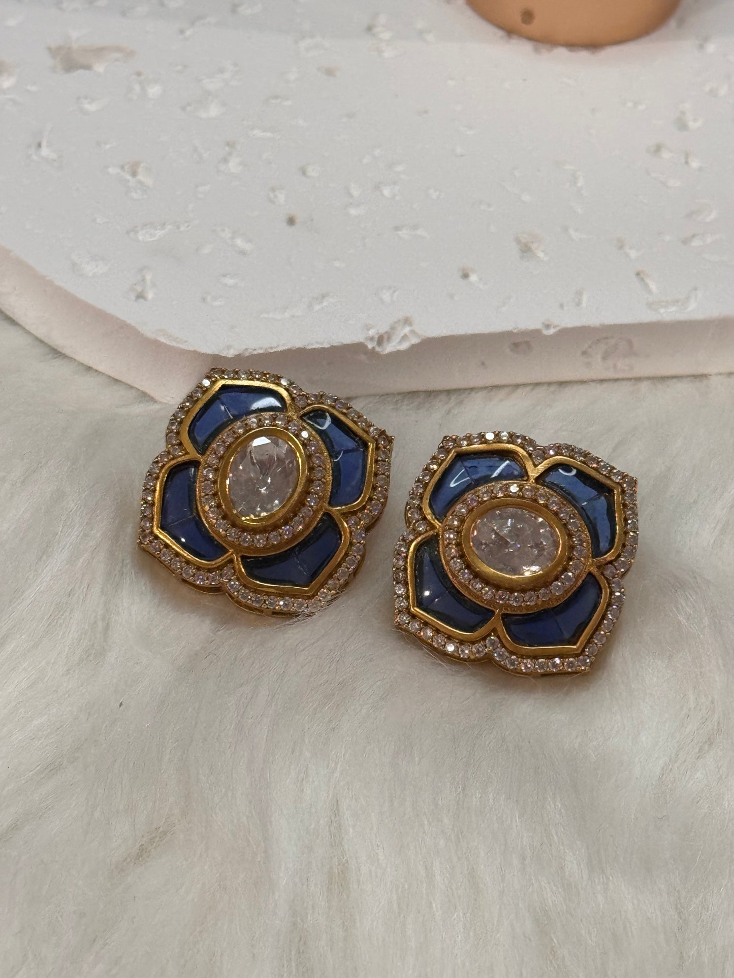 FMC764 - Uncut Stud Earrings