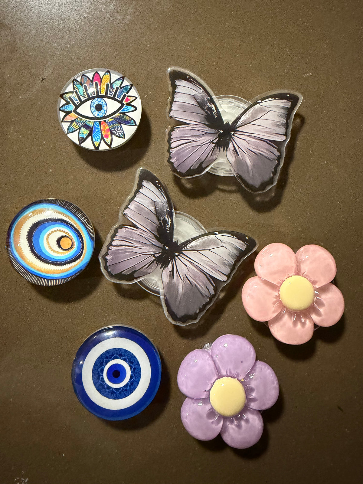 Phone pop socket!