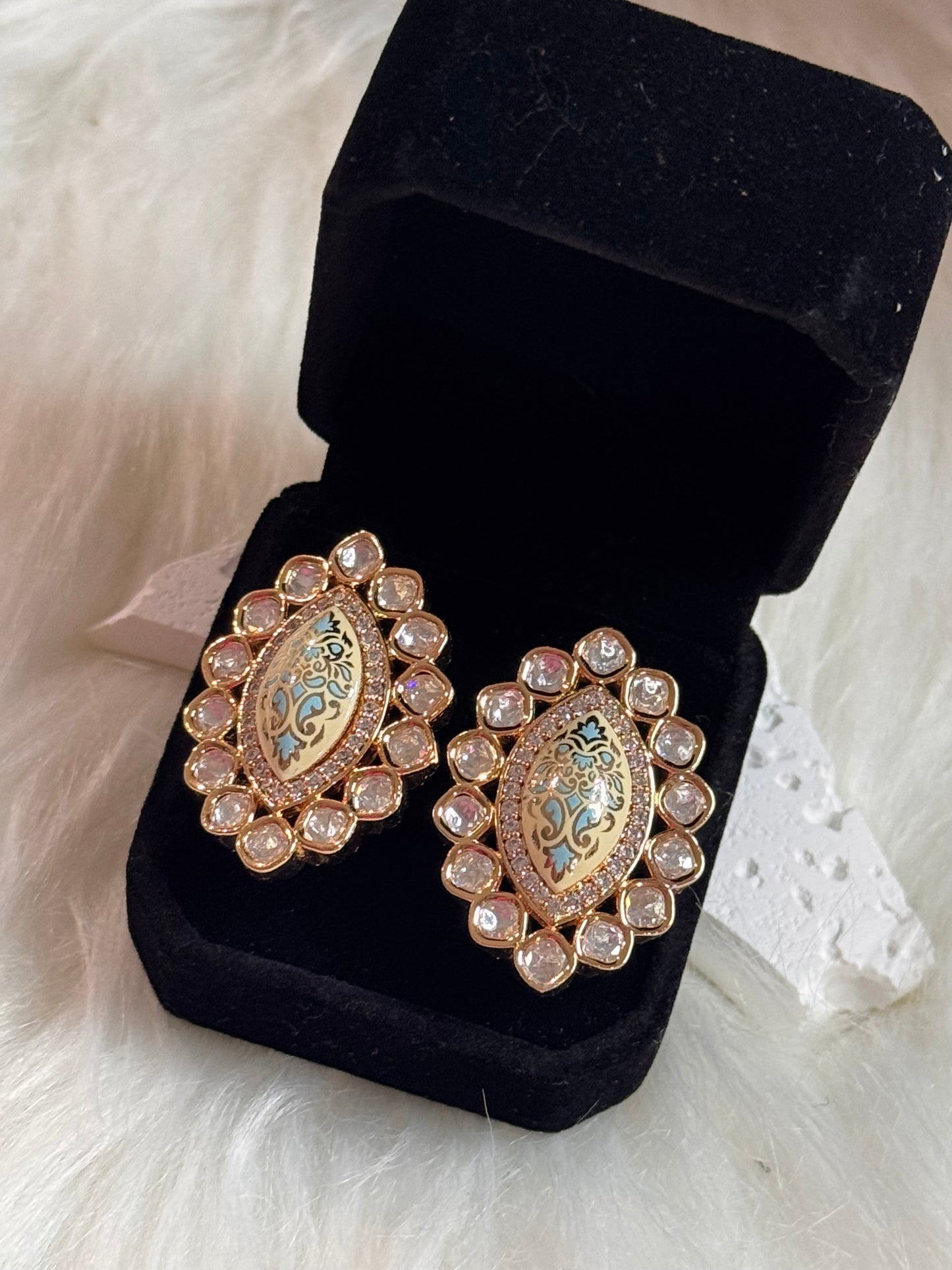 FMC864 - Uncut Kundan Stud Earrings