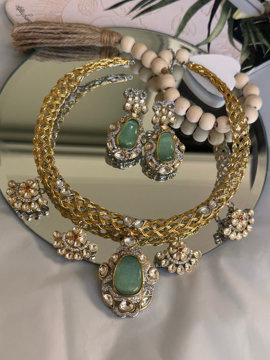 FMC2580 - Pachi Kundan Hasali