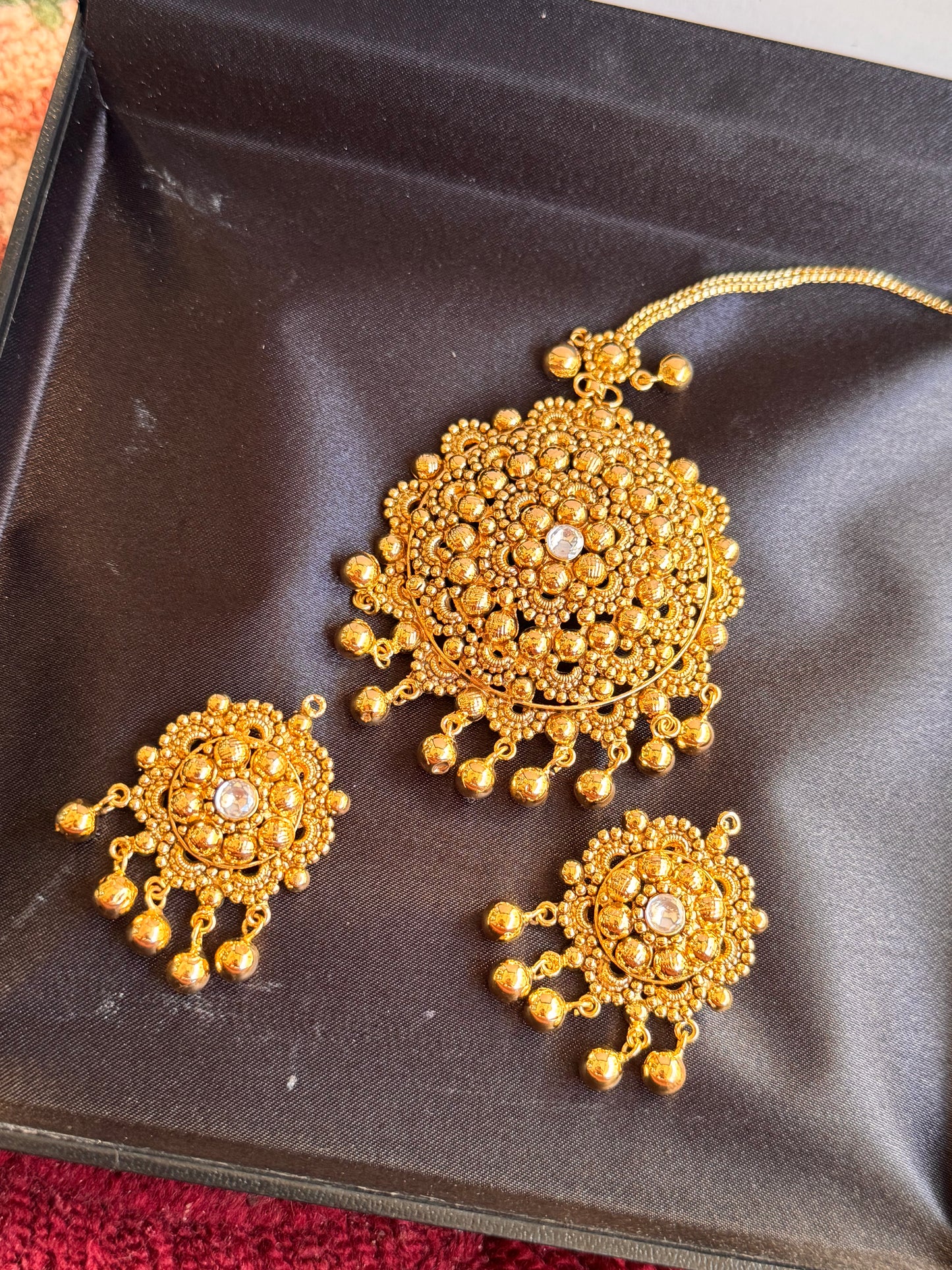 FMC1735 - Antique Gold Maangtikka Set
