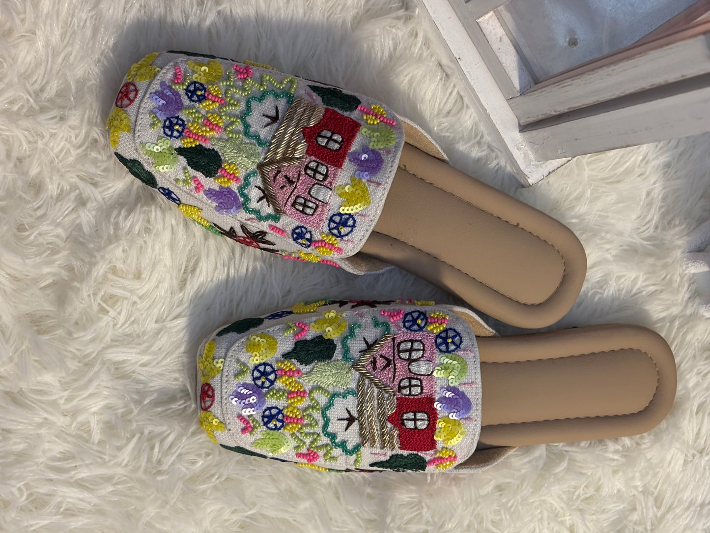 FMC4002 - Hand Embroidered Heels (short)