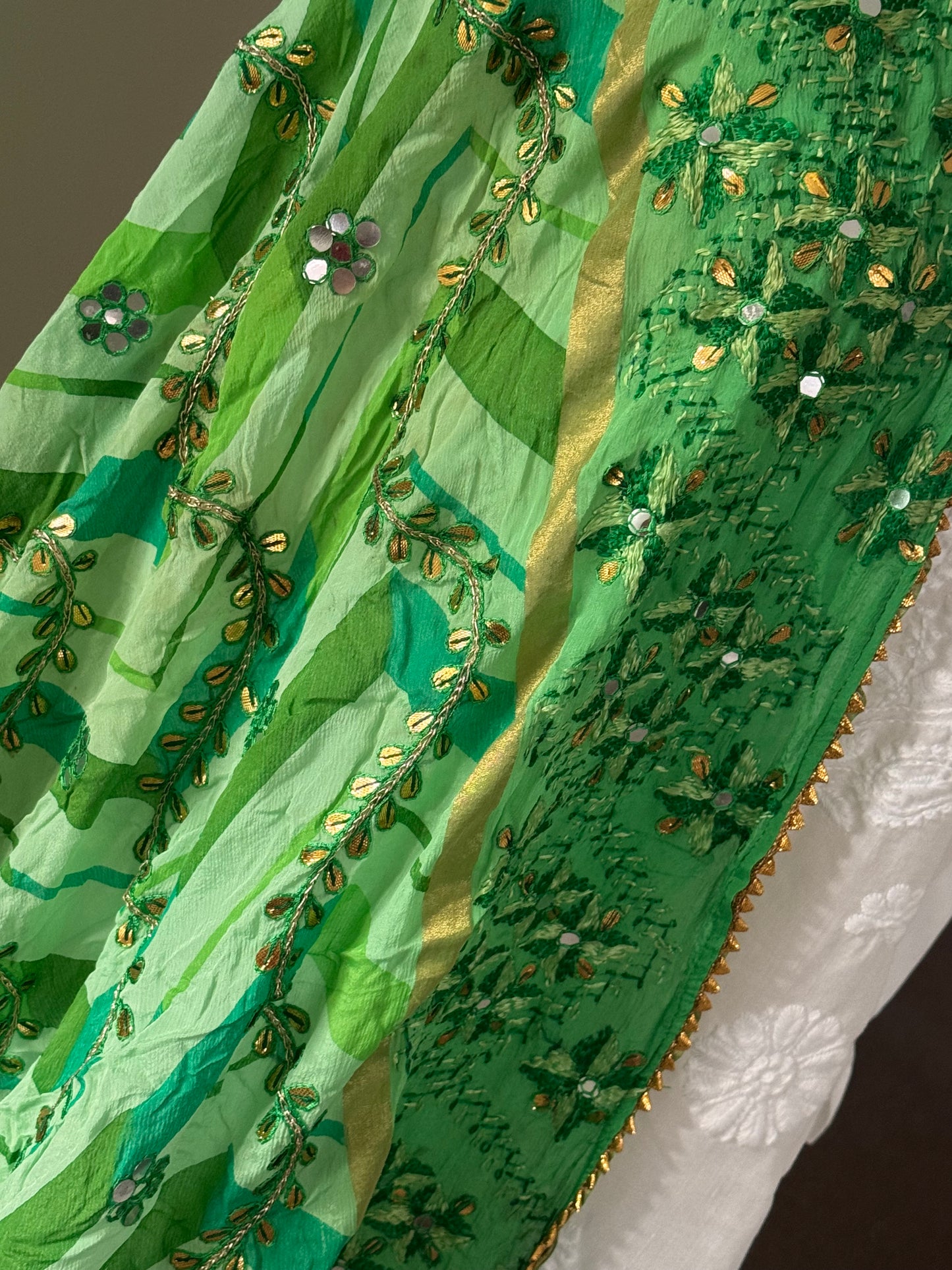 SB0762 - Pure Phulkari