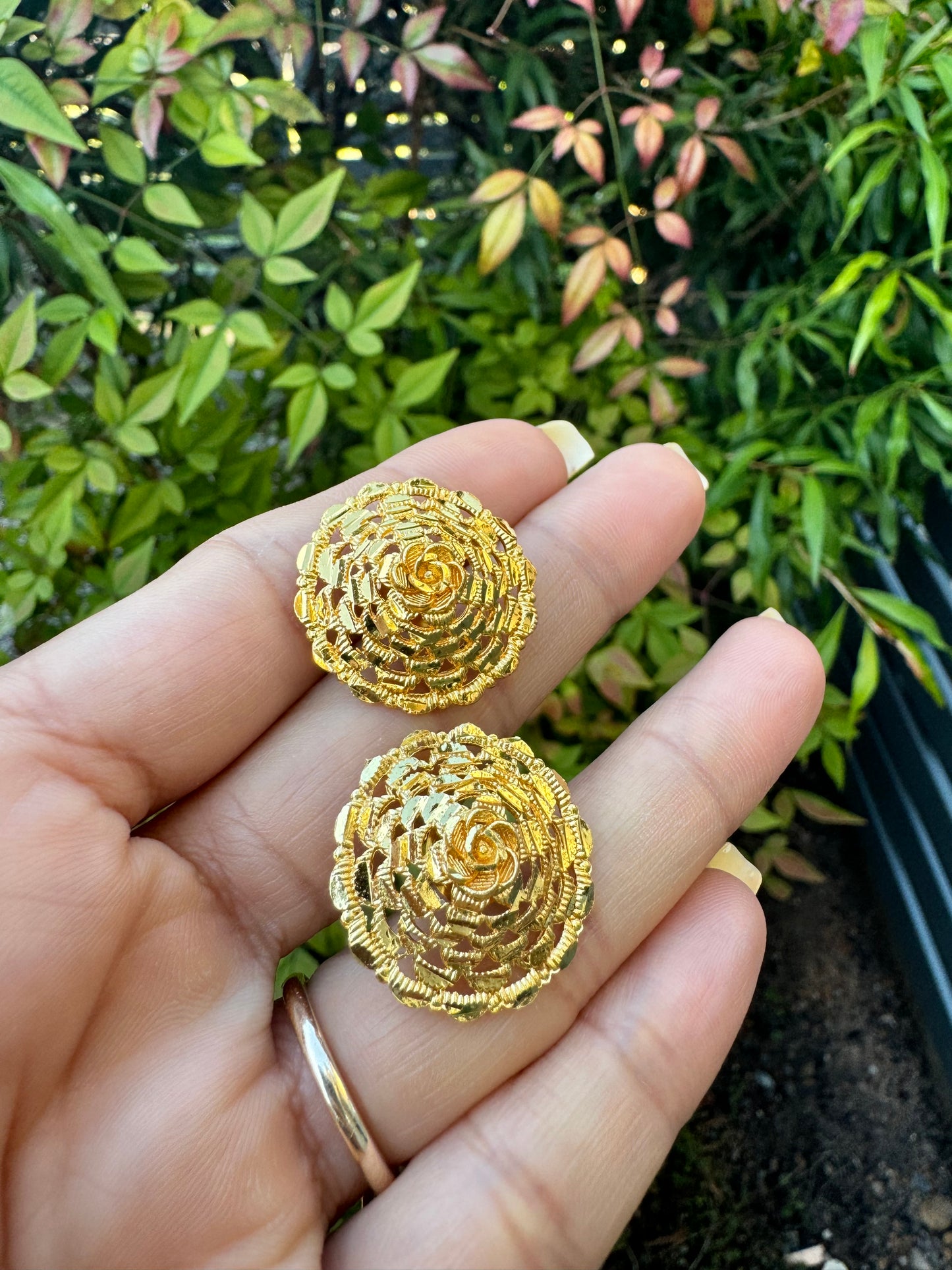 FMC096 - Gold plated stud earrings