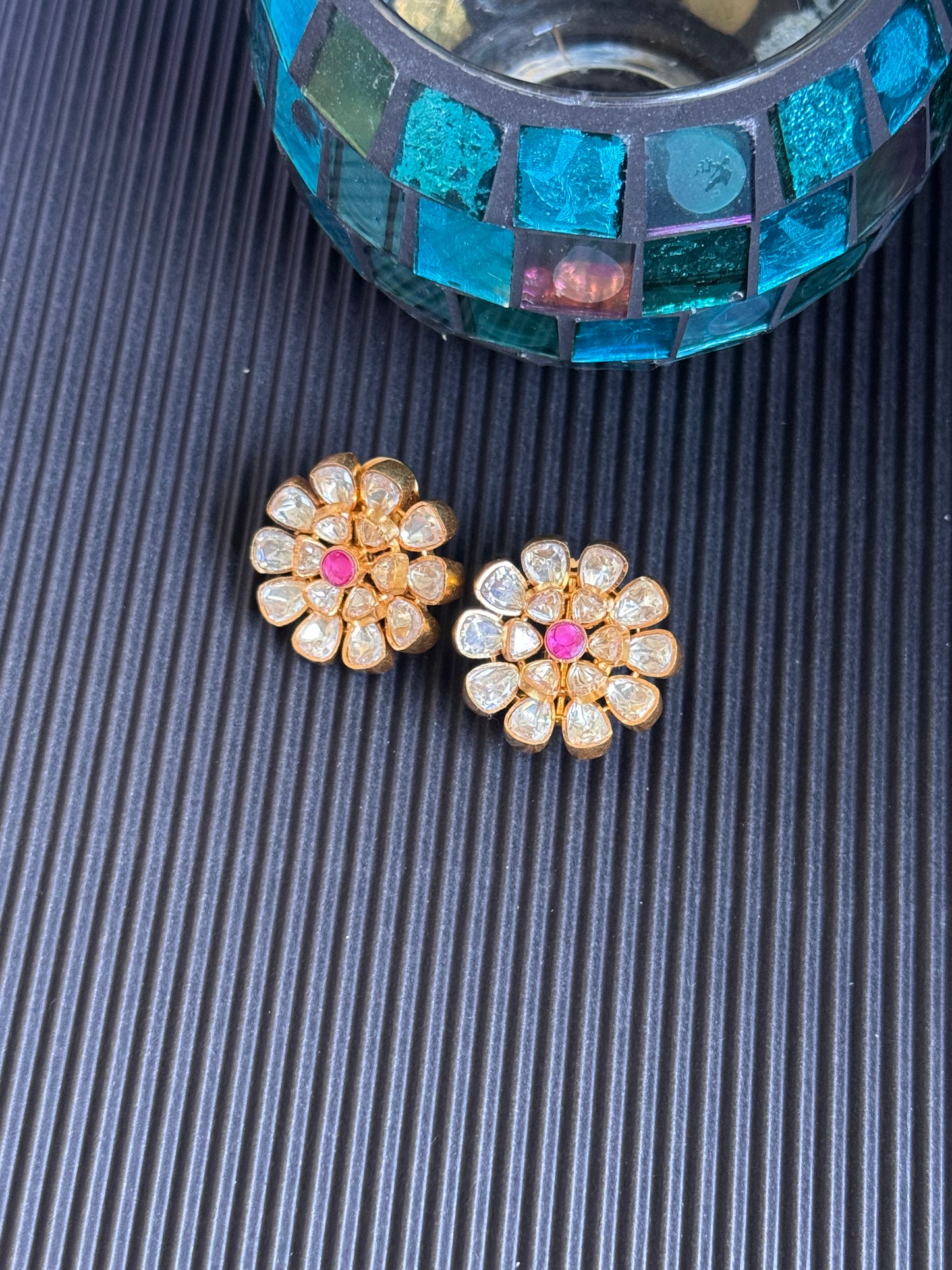FMC1925 - 22 Cr Gold Plated Studs