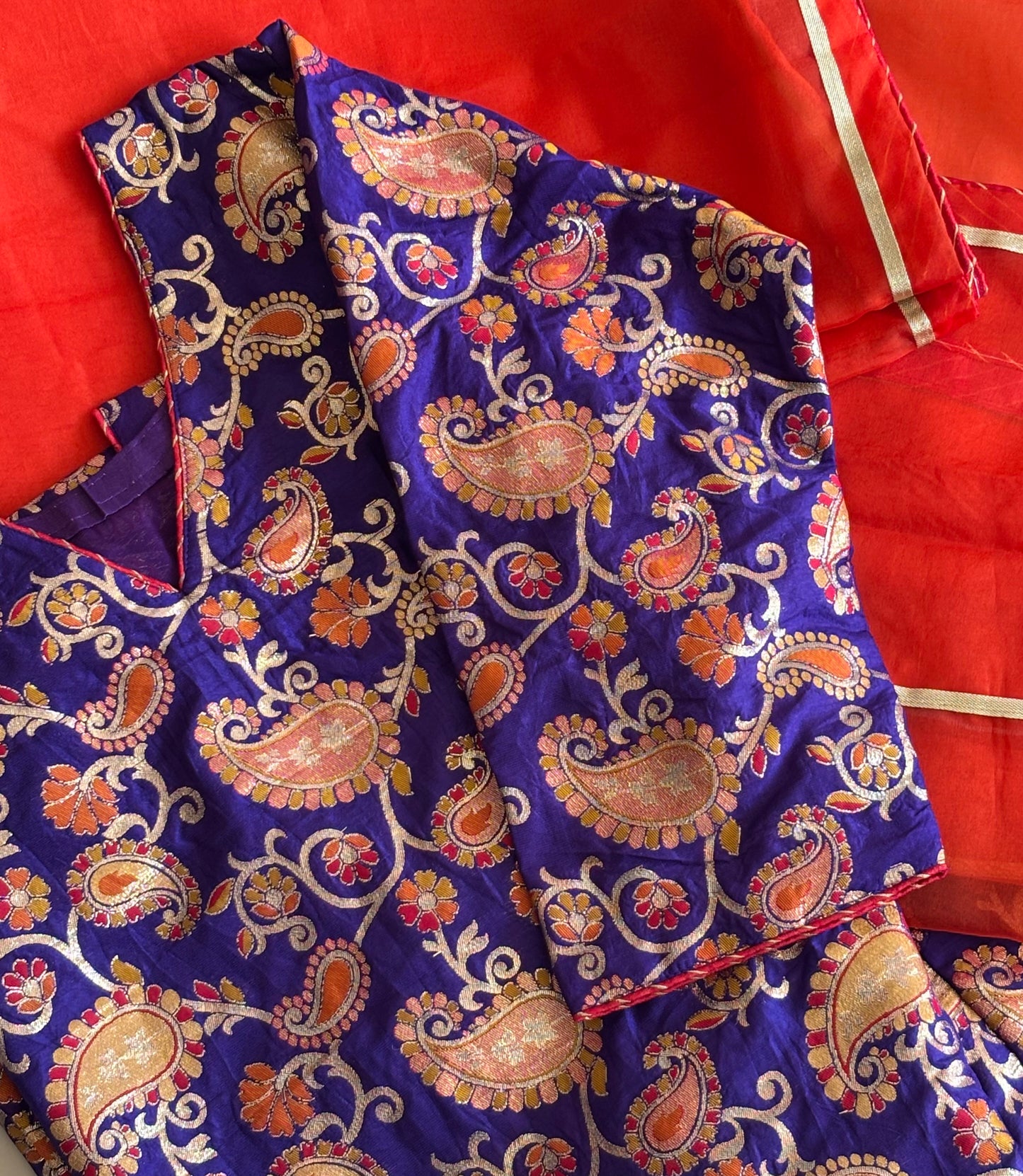 Kheen Khaab Suit Set.