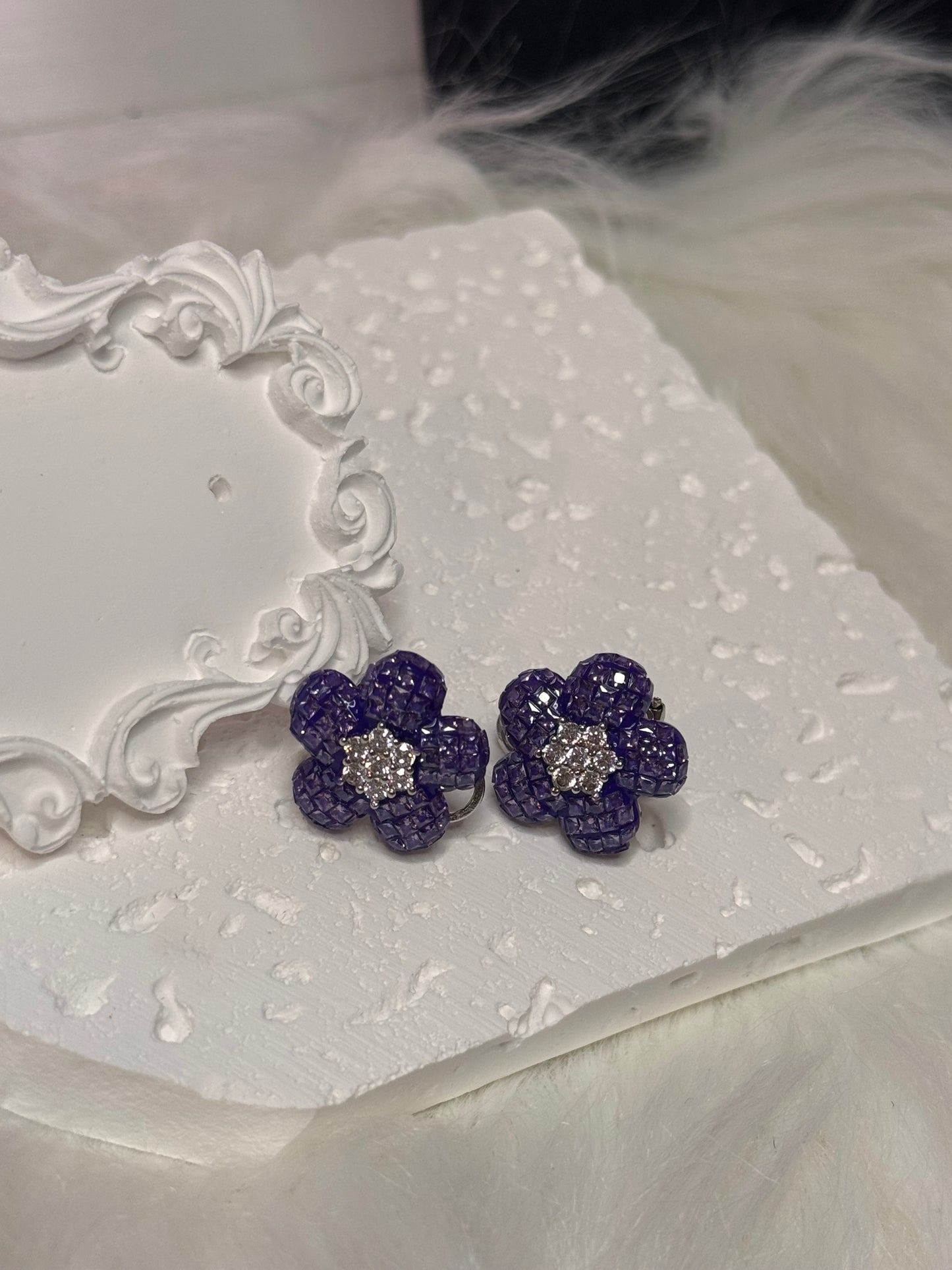 FMC1087 - WGP Neno Stud Earrings