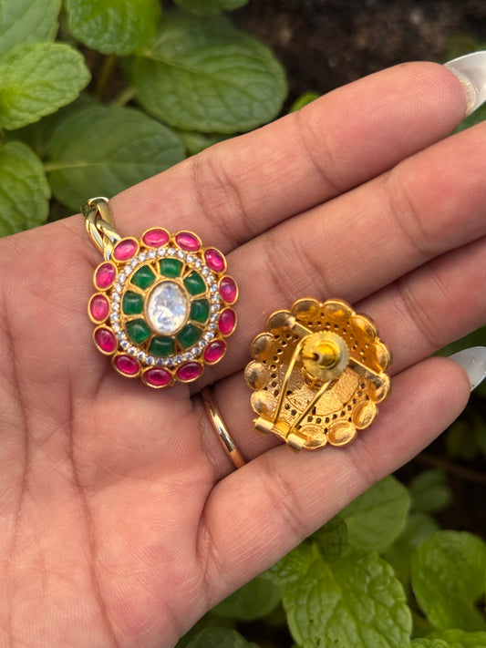 FMC780 - Elegant Stud Earrings