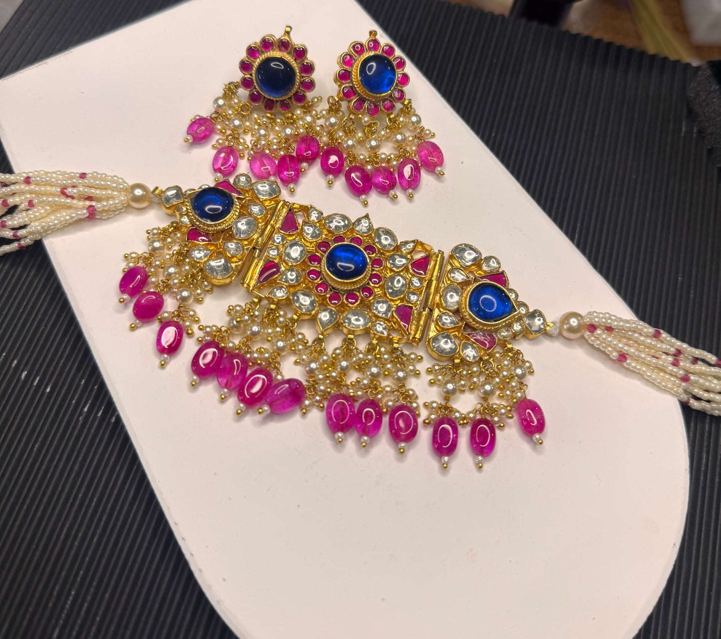 FMC2890 - Pachi Kundan Chokar