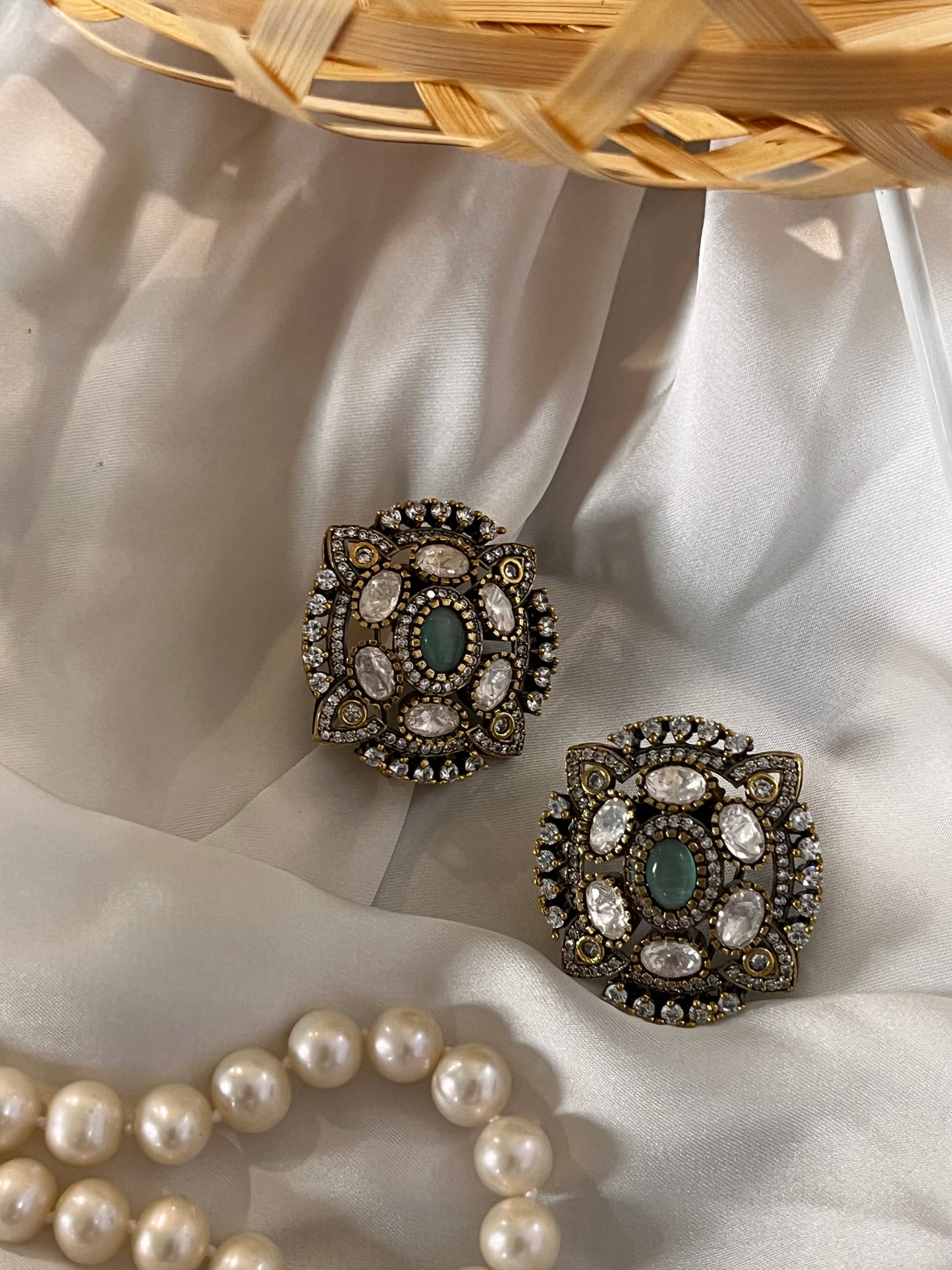 FMC421 - Uncut Kundan Studs