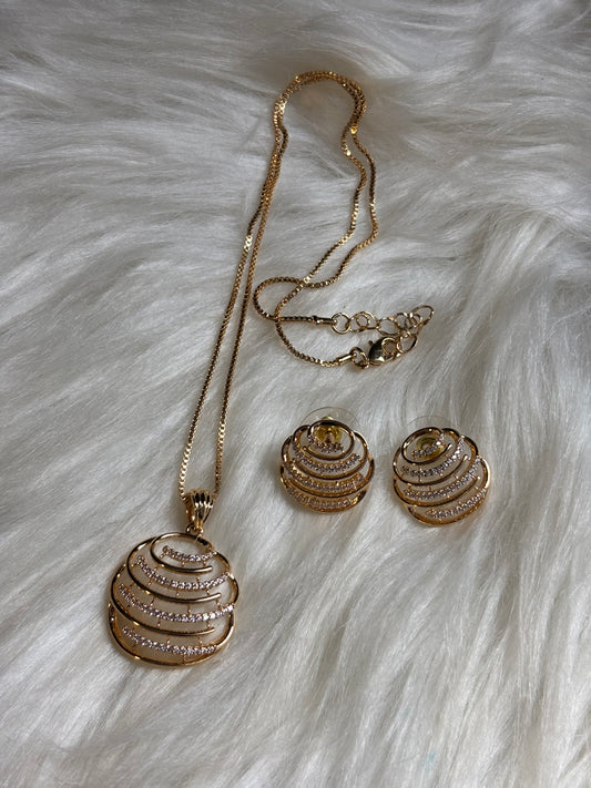 FMC984 - Tanishq Style Pendant Set