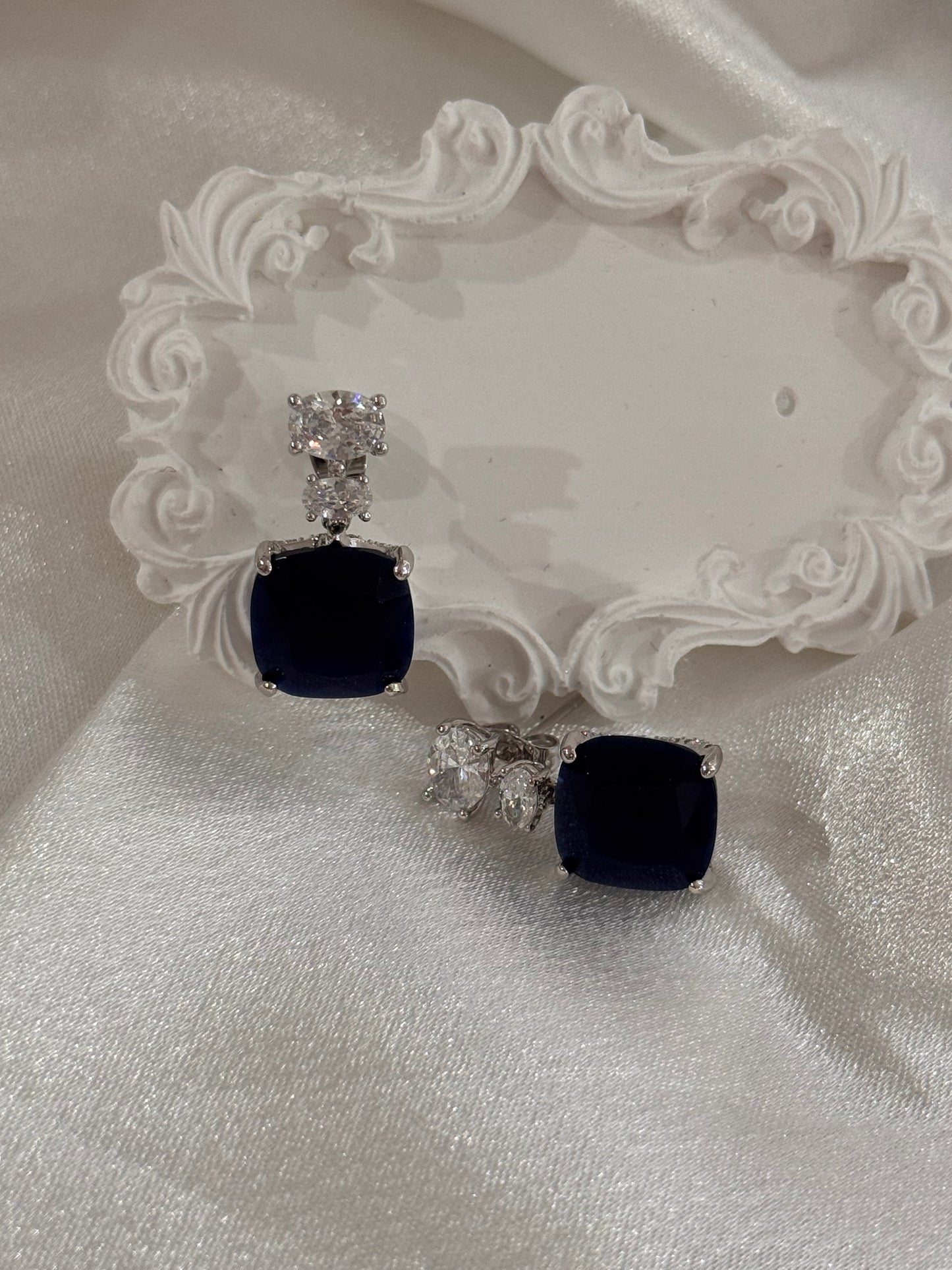 FMC943 - WGP Diamond Like Stud Earrings