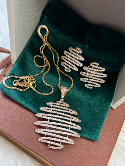FMC1820 - Tanishq Inspired Diamond Pendent Set