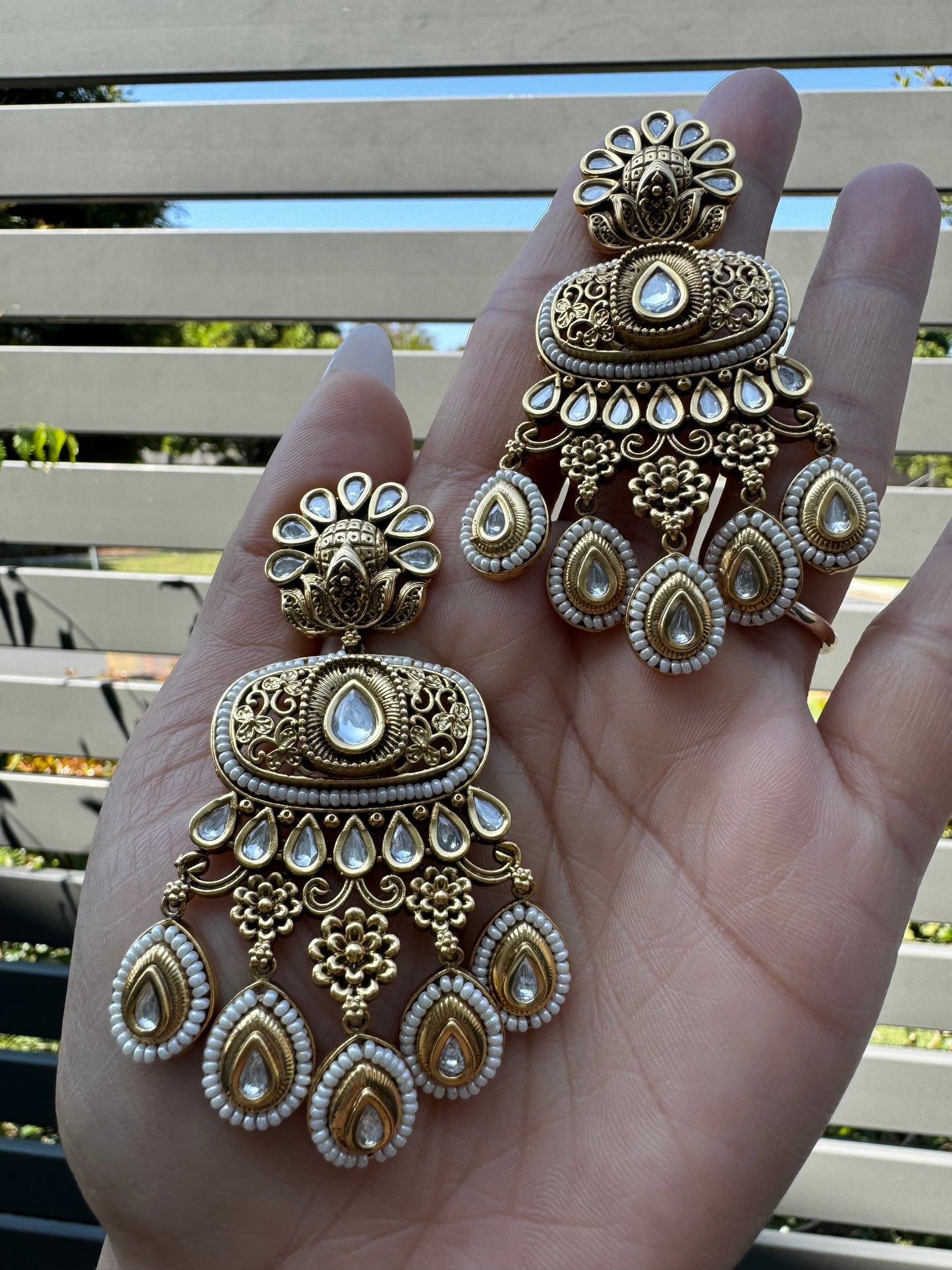 FMC1585 - Amarpali Uncut Earrings