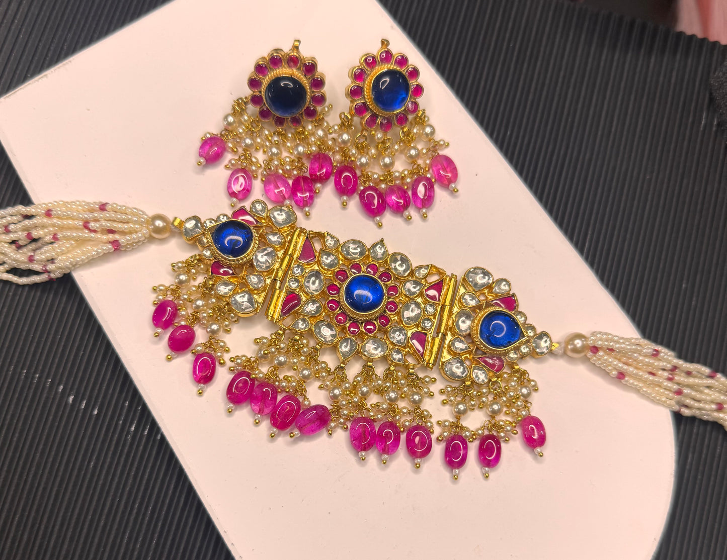 FMC2890 - Pachi Kundan Chokar