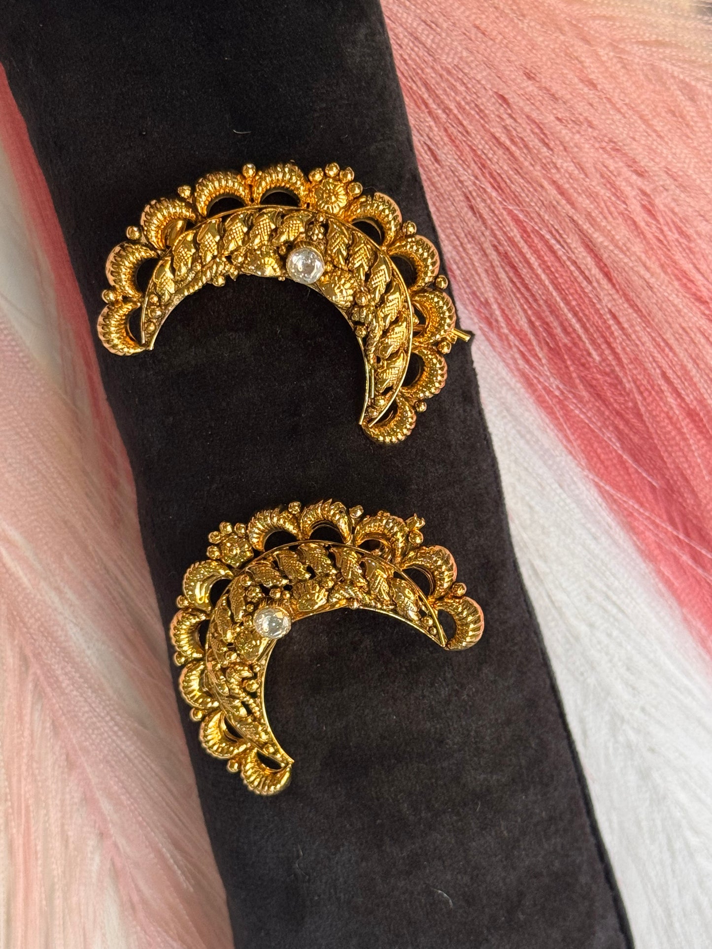 FMC865 - Antique Gold Plated Hair Clips