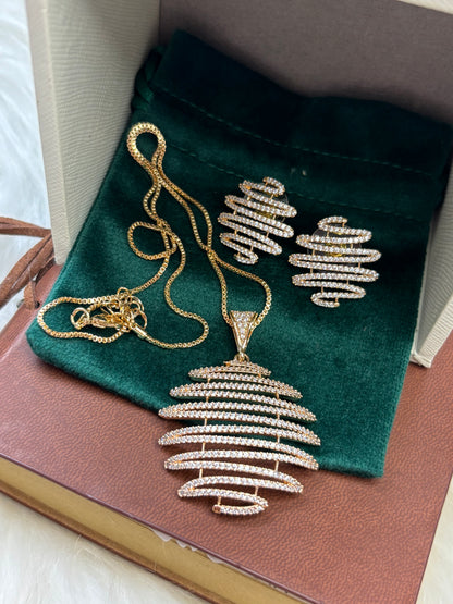FMC1820 - Tanishq Inspired Diamond Pendent Set