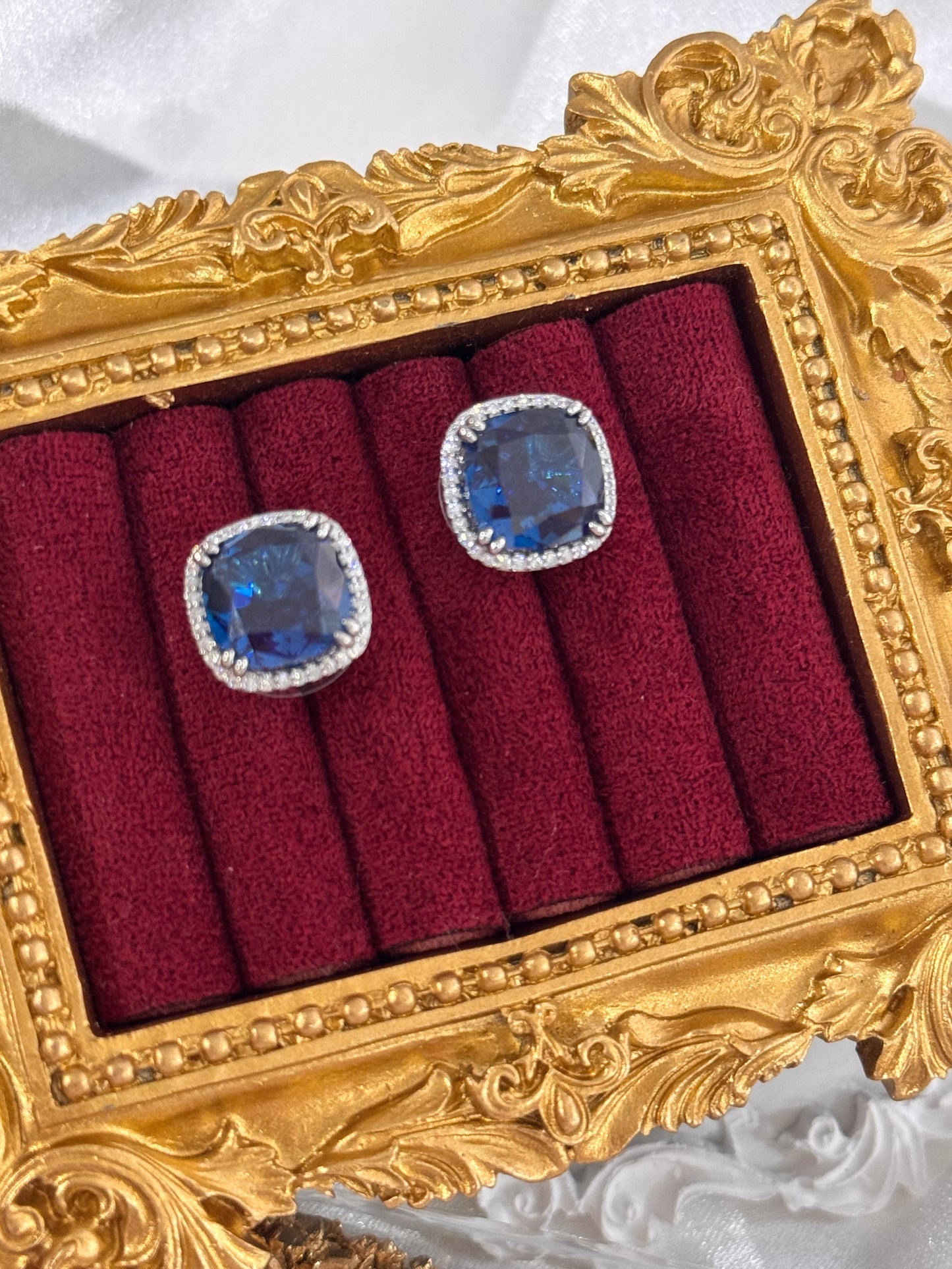 FMC1017 - WGP Swarovski Stud Earrings