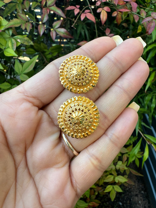 FMC094 - Gold plated stud earrings