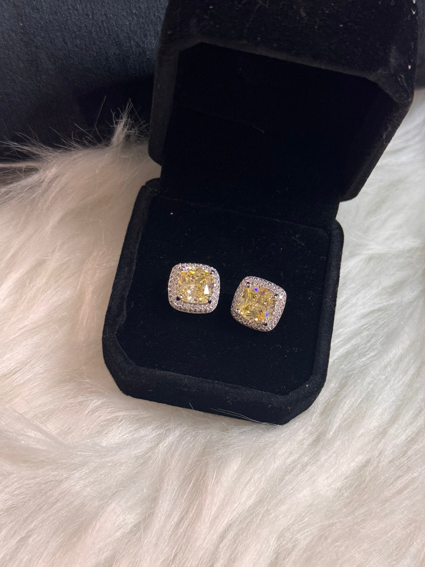 FMC597 - WGP Stud Earrings