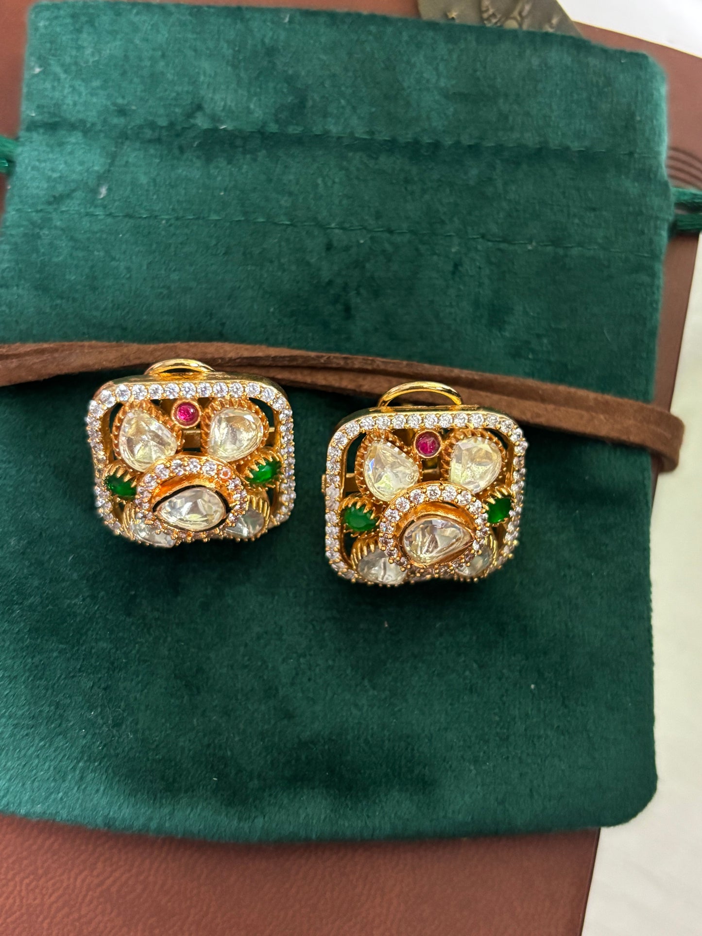 FMC1225 - 22 Carat Gold Plated Stud Earrings