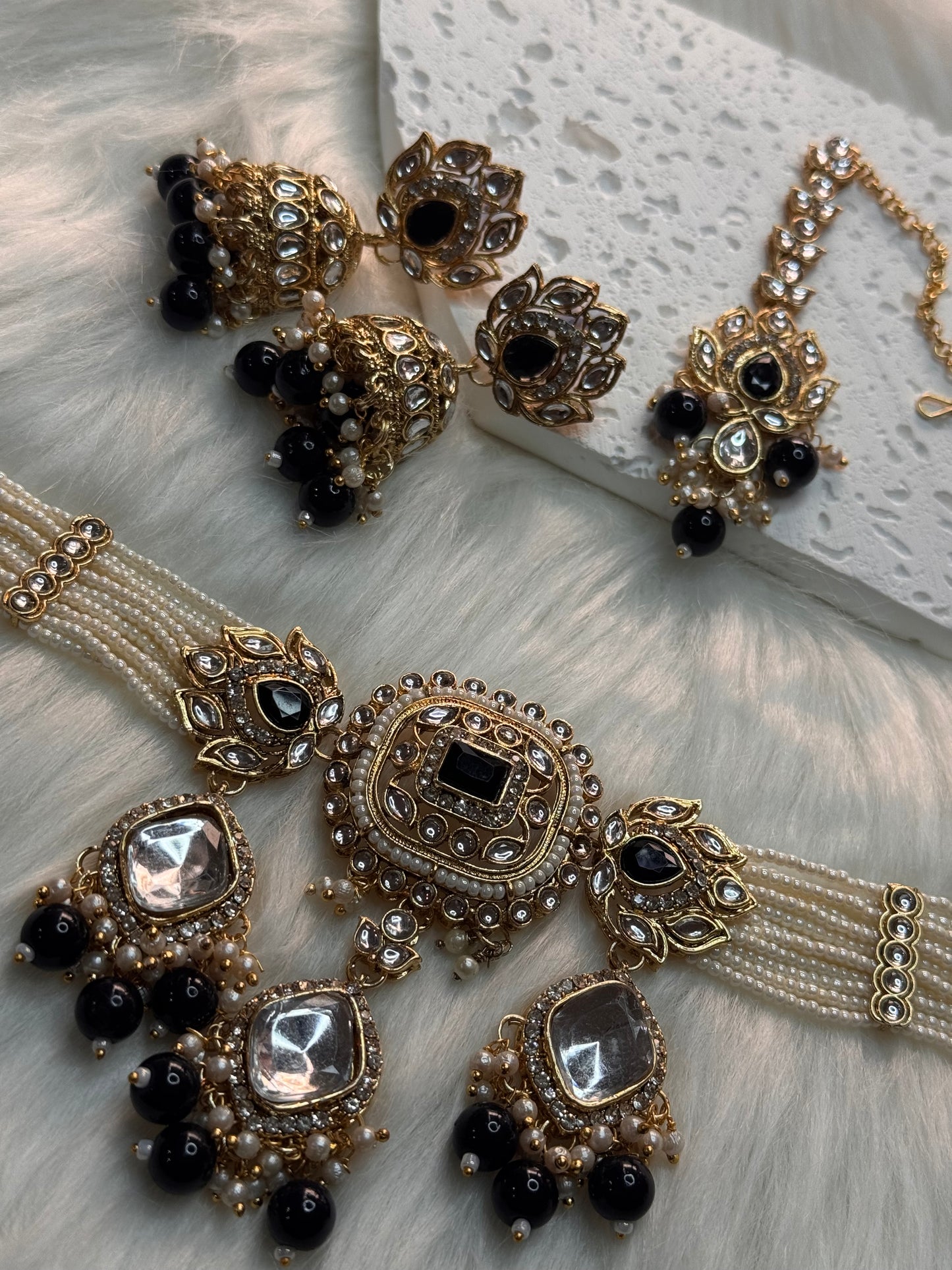 FMC525 - Kundan Chokar Necklace