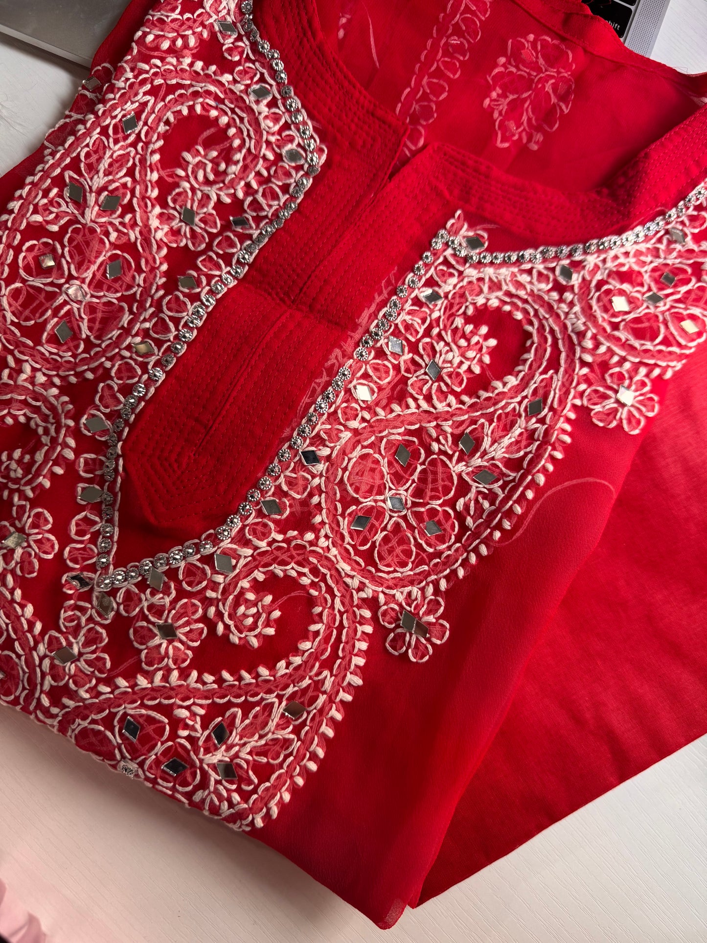 SB075 - Lucknowi Kurti