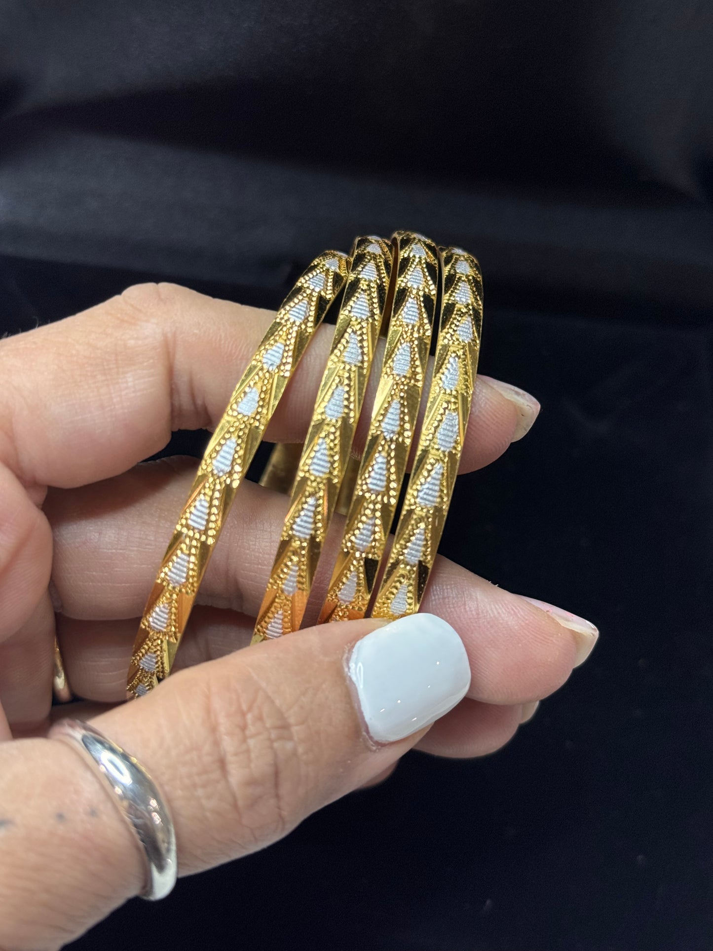 FMC2550 - Gold Foaming Bangles