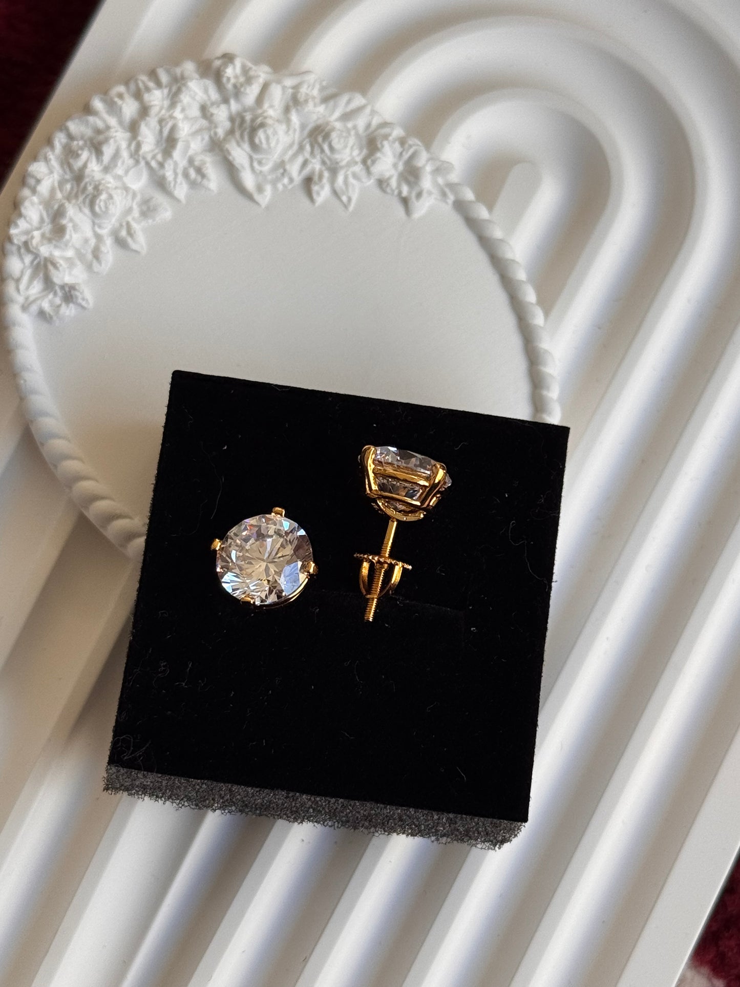 FMC501 - Solitaire Style Studs