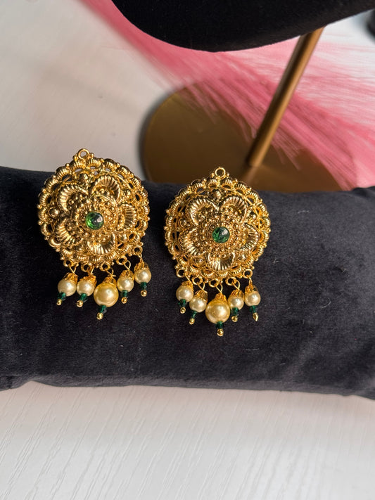 FMC702 - Antique Gold Plated Studs